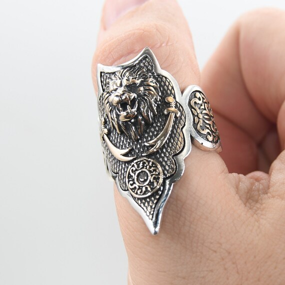 Lion thumb ring deals