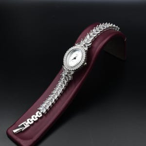 Damarmbandsklocka i 925 sterlingsilver. Armbandsklocka i kvarts med kubisk zirkonia, handgjord armbandsklocka, present till henne bild 6
