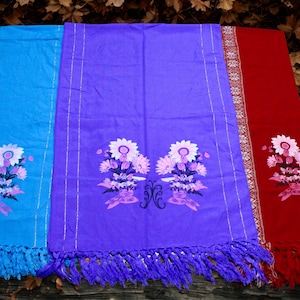 Xale Rebozo Floral. Xale Bordado Floral. Lenço com Franjas. Lenço Estilo Boho. Xale Leve. Xale Feito à Mão. Bufanda de Flores