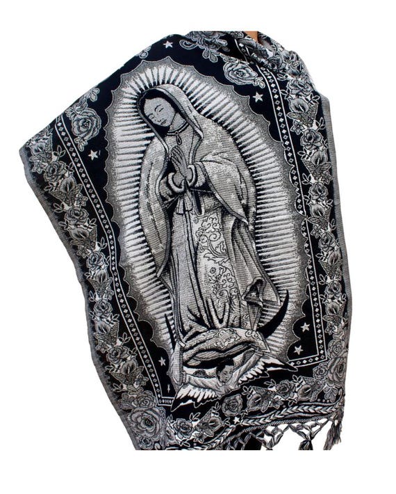 聖母マリアのレボゾショール。グアダルーペの聖母のマント。フリンジ