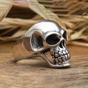925 Sterling Silver Skull Ring - Gothic Biker Jewelry