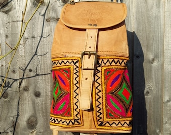 Echt leren damesrugzak, kleine leren rugzak, middelgrote rugzak Boho hippie leren tas, geborduurde leren retro-rugzak