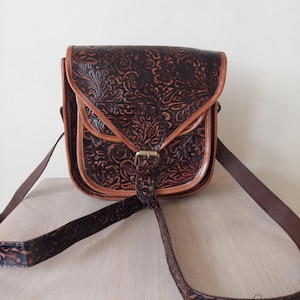 Handmade Tooled Leather  Crossbody Bag | Western  Floral Embossed Tan Saddle Purse | Artisan Shoulder Bag for Women | Boho Festival  Hippie