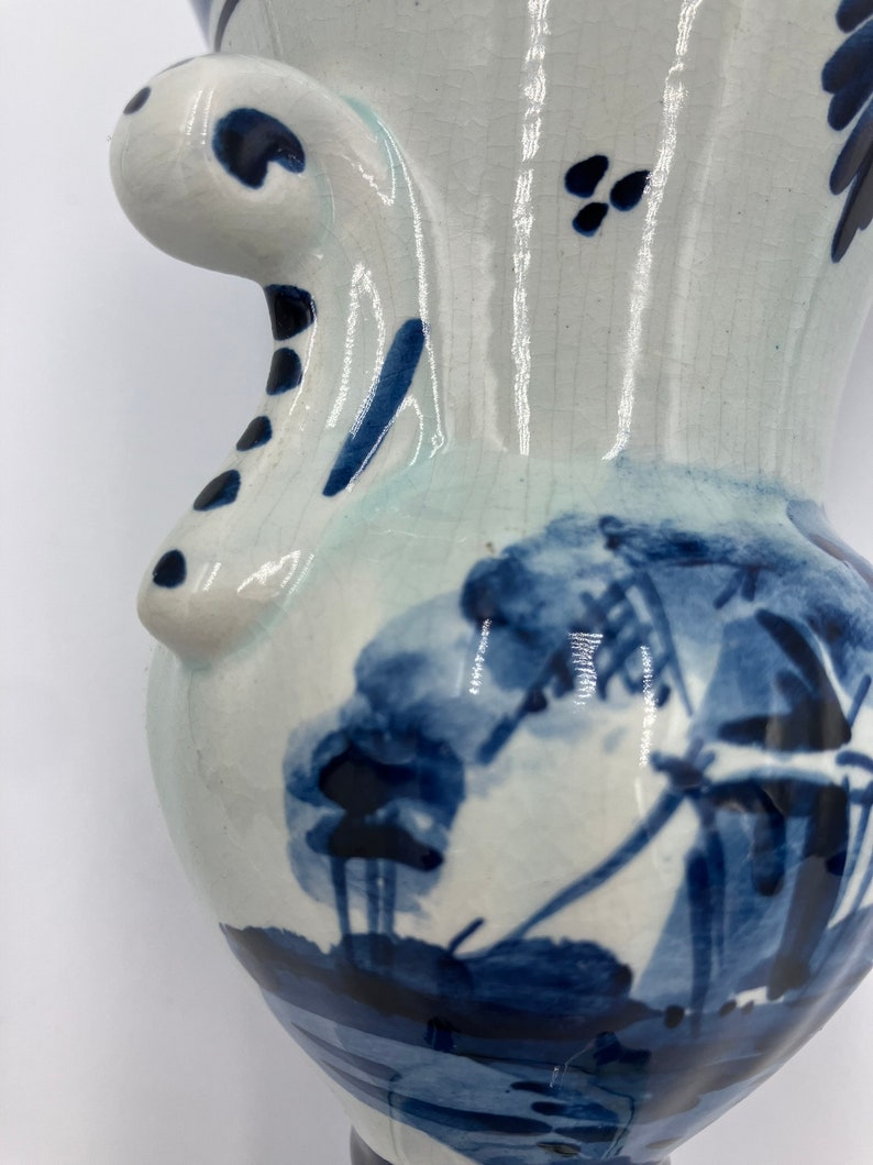 Petit vase amphore bleu de Delft image 7