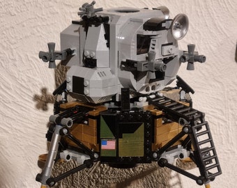 Soporte de pared para: Lego Lunar Lander #10266