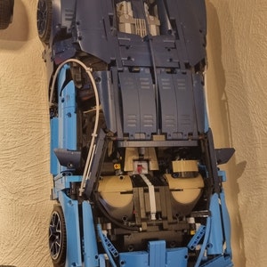 Wall mount for: Lego Bugatti Chiron #42083