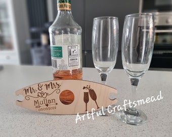 Personalized Wine Glass Holder Pendant for Two Glasses, Gift For Couple, Wedding Anniversary Engagement Gift, With names