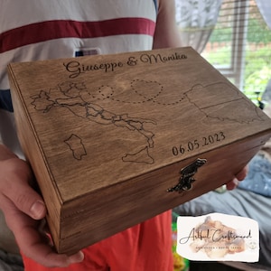 Boîte souvenir de mariage, Aventure, Boîte carte du monde, Voyage, Boîte décorative, Boîte personnalisée, Boîte à souvenirs, Cadeau de mariage, Boîte en bois, Carte d'anniversaire