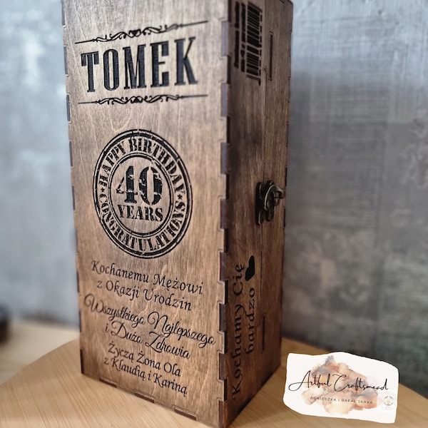 Personalised Happy Birthday Whisky Box. Vintage Style Wooden Storage Trunk. Tennessee Whiskey, Bourbon Whiskey storage box, Birthday Gift