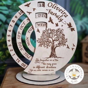 Personalised Wooden Perpetual Calendar Family, Standing Calendar, Circle Calendar, Home Decor, Custom Gift, Gift Mum Dad Wife Wedding