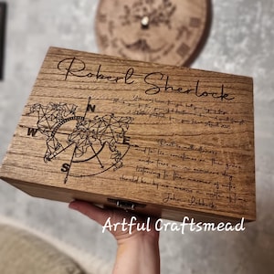 Boîte en bois personnalisée avec boussole et carte : devis personnalisé en cadeau pour lui | Coffre à souvenirs de voyage rustique | Boîte à souvenirs faite main