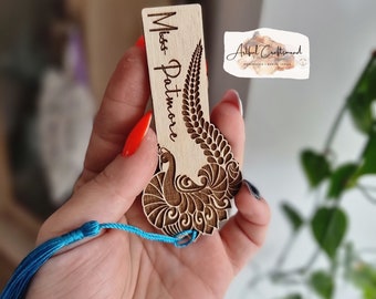 Gepersonaliseerde gegraveerde houten bladwijzer, cadeau voor een boekenliefhebber, moeder vader cadeau, verjaardagscadeau voor vriend, aangepaste bladwijzer, pensioencadeau,