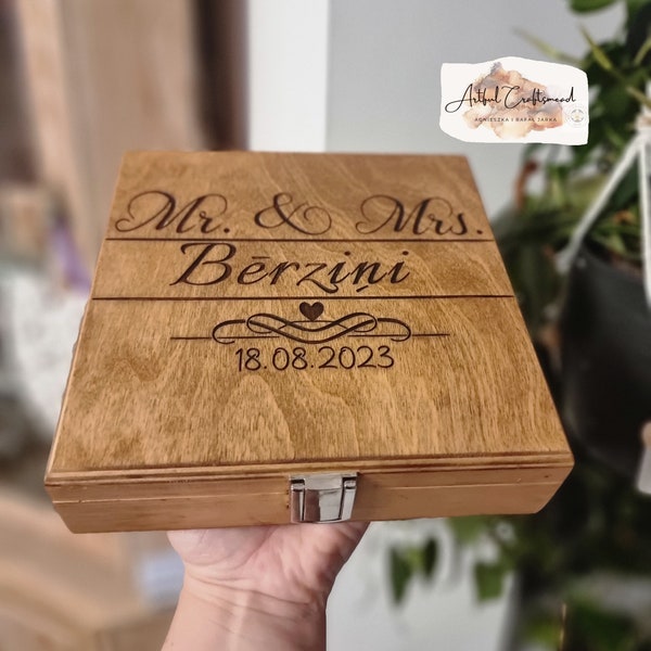 Wooden Wedding Box, Unique Way To Give Money as a wedding gift, our personalised money gift holder includes your personalised message,
