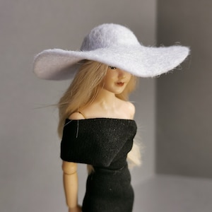 Elegant wide-brimmed hat for Heidi Ott, Miniature incredibly beautiful headwear for doll 5,5 inch
