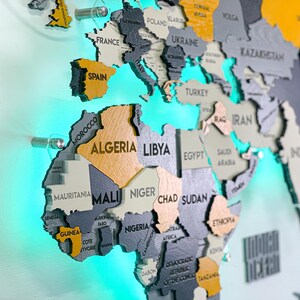 Carte du monde murale colorée à LED – Punaise de voyage 3D en bois avec lumières, décoration murale multicolore pour la maison, le bureau ou comme cadeau pour les voyageurs