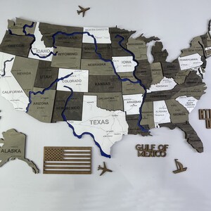 3D-USA-Karte aus Holz mit Flüssen und Straßen, LED-Weltkarten-Wandkunst, perfektes Einweihungsgeschenk oder Familienreisetagebuch-Dekoration mit 50-Staaten-Karte