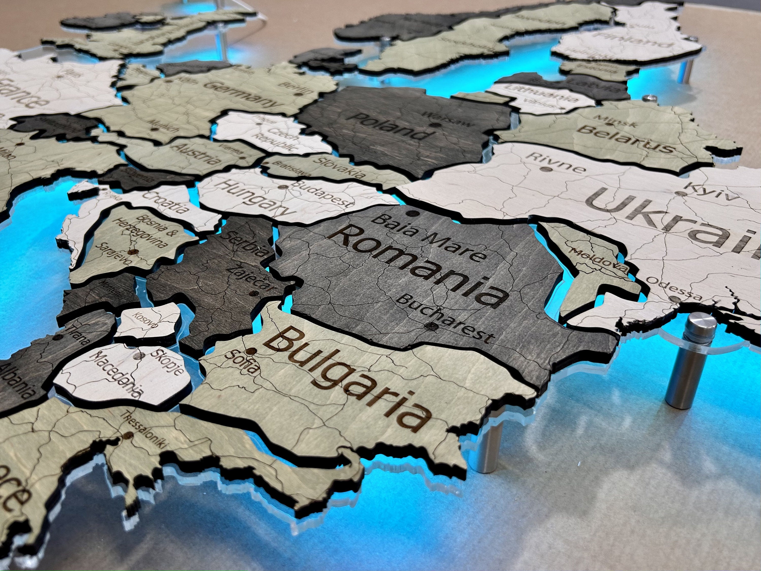 LED Europe Map With Capitals, Illuminated Wooden Wall Decor for Travel ...