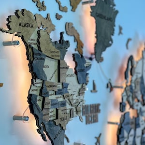 Mapa del mundo de madera 3D con retroiluminación: decoración de pared grande para interiores modernos | Arte de mapas con luz LED | Colgante de pared de madera natural | Mejora del hogar