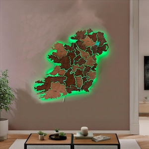 LED-karta över Irland i trä, LED-karta över Irland i trä – Väggkonst med län – Lysande irländsk present – Handgjord dekor av naturligt trä