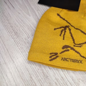 arc'teryx BIRD HEAD BEANIE Warm and comfortable hat made from a blend of wool and polyester arcteryx beanie image 5