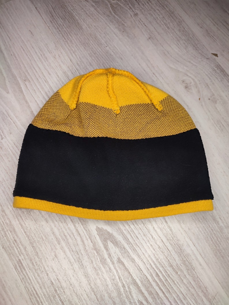 arc'teryx BIRD HEAD BEANIE Warm and comfortable hat made from a blend of wool and polyester arcteryx beanie image 8