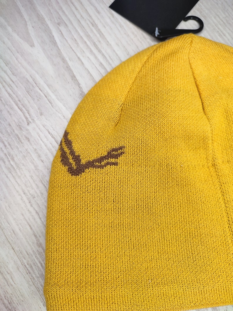 arc'teryx BIRD HEAD BEANIE Warm and comfortable hat made from a blend of wool and polyester arcteryx beanie image 7