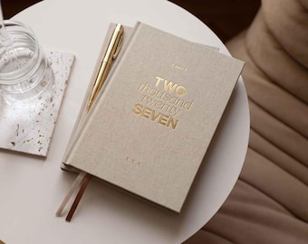 Kalender 2027 A5 | Leinen Beige Gold | „Beach“ | personalisierbar - jetzt versandfertig!