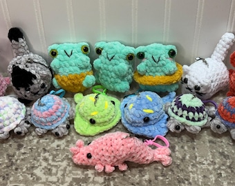 Cute Mini Crochet Plush Keychain | Kawaii Amigurumi Animals | Frog Turtle Mushroom Chick | Small Gift Idea | Backpack Charm | 3 Inch Plushie