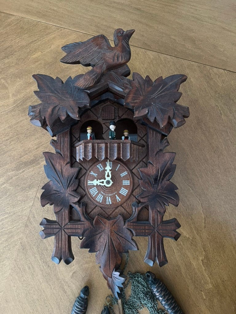 One Day Musical Cuckoo Clock Dancers Handcarved Wood Maple Leaves Bird