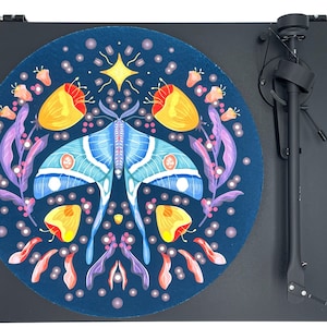 Feutrine pour platine vinyle « MANTA », un accessoire essentiel pour améliorer la qualité sonore et protéger vos disques.