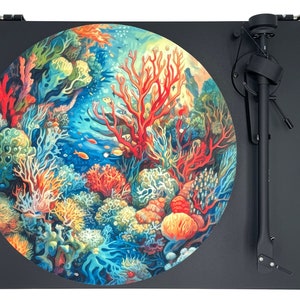 Feutrine pour platine vinyle « KORAÏ », un accessoire essentiel pour améliorer la qualité sonore et protéger vos disques.