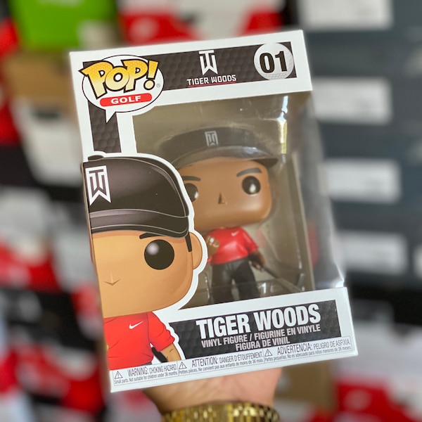 Funko POP! Tiger Woods 01 “Sunday” - Exclusive Sports Action Figure Bobble Head Toy