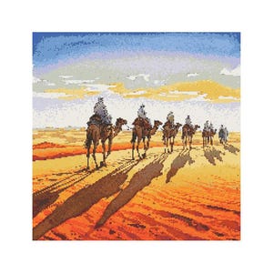 Puede incluir: Imagen pixelada de una escena desértica con una caravana de camellos y jinetes. Los camellos son marrones y los jinetes visten túnicas blancas. El desierto es naranja y amarillo, con un cielo azul y amarillo.