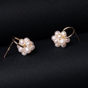 Carbon Atom Nucleus Earrings/Chemistry Earrings/Weaved Pearl Earring/Gift for Scientist/Gift for women in STEM/Chemistry gift/Teacher gift