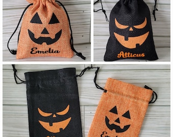 Halloween Sacs, Halloween Treat Bags, Halloween Party Favors, Halloween Goodie Bags, Halloween Personalized Treat or Candy Bags