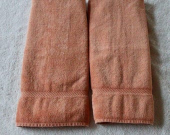 Set di asciugamani da bagno Royal Velvet Velur di Fieldcrest, colore pesca, in cotone pettinato.