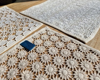 Lace mat