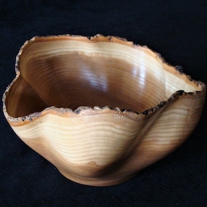 bowl, carved bowl, turned bowl, wood, ash, gifts, unique work, natural edge, original