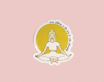 Sticker Meditation Frau in Meditationspose, Vinyl Wetterfest Kratzfest, Laptopsticker, Achtsamkeitsaufkleber, Motivationssticker, Yoga