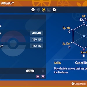 Pode incluir: Uma tela azul e branca de resumo de status de Pokémon mostrando Sinistea, um Pokémon xícara de chá rosa, com as estatísticas HP 12/12, Atq. Esp. 6, Def. Esp. 6, Velocidade 6, Ataque 5 e Defesa 6. O Pokémon tem a habilidade Corpo Amaldiçoado, que pode desabilitar um movimento que tenha causado dano ao Pokémon. O Pokémon conhece os movimentos Retirar, Assustar e Troca de Aliado.