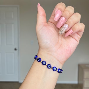 Dark blue evil eye bracelet, unique gift, evil eye protection bracelet, friendship bracelet, handmade jewelry, minimalist, tarnish resistant