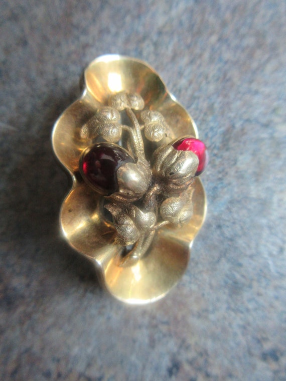 Antique Victorian Gold Garnet Acorn Brooch - image 5