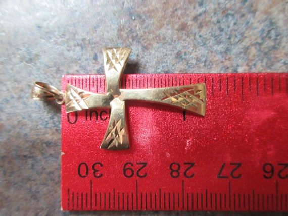 Vintage 10 Kt Yellow Gold Art Deco Cross Pendant - image 4