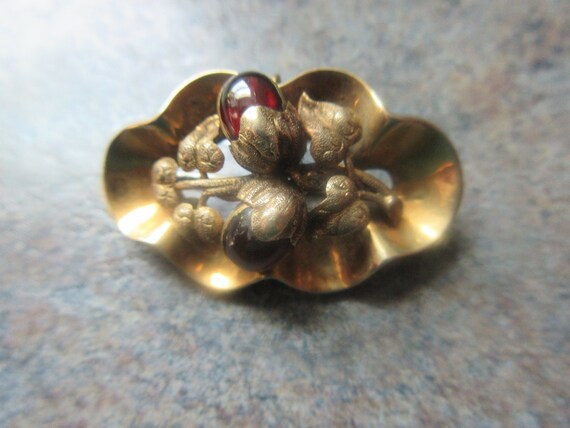 Antique Victorian Gold Garnet Acorn Brooch - image 2