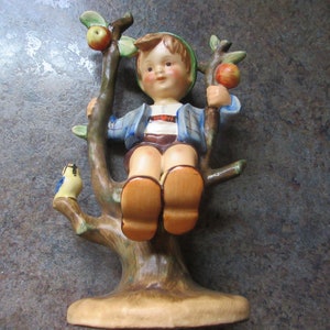 Antique Goebel Hummel Apple Tree Boy Figurine #142/1 TMK 2 (1940- 1956)