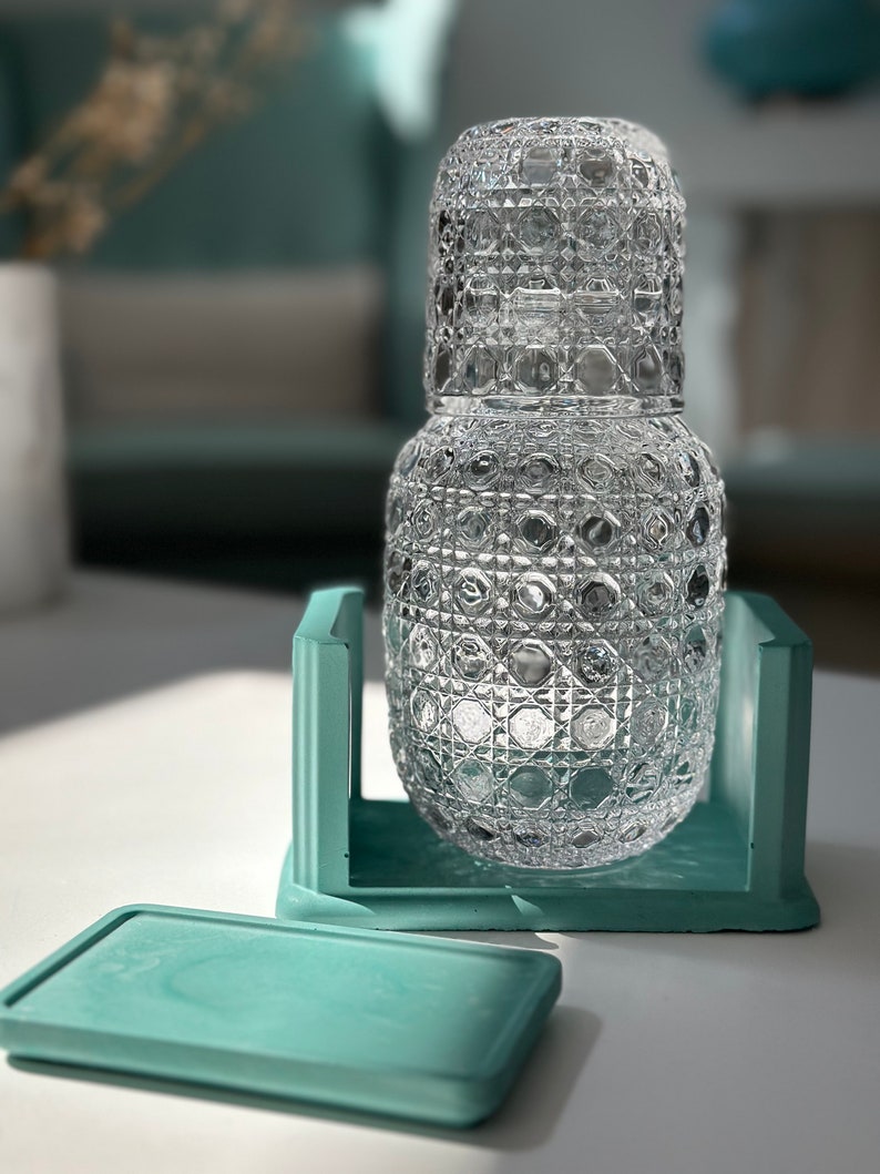 SomoneStudios Water Carafe