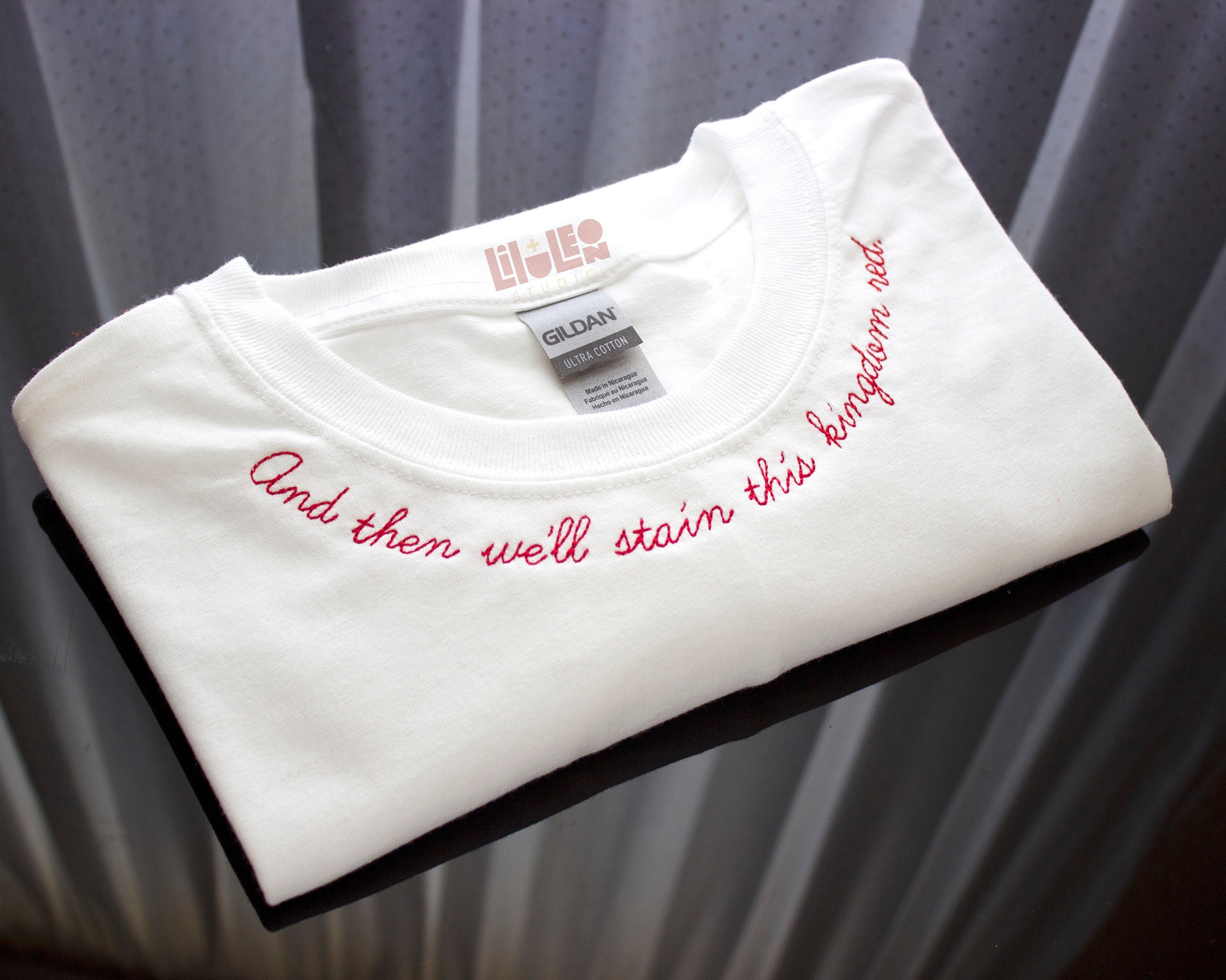 Embroidered collar top t shirt