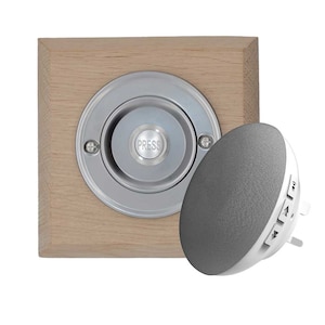 Moderne zeitgenössische quadratische drahtlose Türklingel aus natürlichem und gebürstetem Nickel mit Nickeldruckknopf