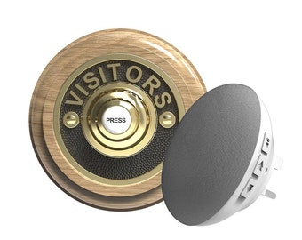 Traditional Round Wireless Doorbell VISITORS in Natural Oak and Brass