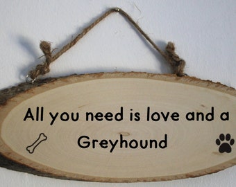 Hängande träskylt för greyhoundhund